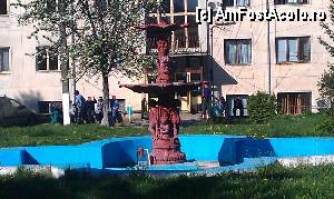[P07] Fântână arteziană în curtea spitalului TBC. Floreşti jud. Prahova.  » foto by traian.leuca †
 - 
<span class="allrVoted glyphicon glyphicon-heart hidden" id="av415006"></span>
<a class="m-l-10 hidden" id="sv415006" onclick="voting_Foto_DelVot(,415006,23926)" role="button">șterge vot <span class="glyphicon glyphicon-remove"></span></a>
<a id="v9415006" class=" c-red"  onclick="voting_Foto_SetVot(415006)" role="button"><span class="glyphicon glyphicon-heart-empty"></span> <b>LIKE</b> = Votează poza</a> <img class="hidden"  id="f415006W9" src="/imagini/loader.gif" border="0" /><span class="AjErrMes hidden" id="e415006ErM"></span>