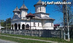 [P18] Biserica 'Sfinţii Mihail şi Gavriil' (vedere din dreapta). Nedelea, jud. Prahova.  » foto by traian.leuca †
 - 
<span class="allrVoted glyphicon glyphicon-heart hidden" id="av417141"></span>
<a class="m-l-10 hidden" id="sv417141" onclick="voting_Foto_DelVot(,417141,23926)" role="button">șterge vot <span class="glyphicon glyphicon-remove"></span></a>
<a id="v9417141" class=" c-red"  onclick="voting_Foto_SetVot(417141)" role="button"><span class="glyphicon glyphicon-heart-empty"></span> <b>LIKE</b> = Votează poza</a> <img class="hidden"  id="f417141W9" src="/imagini/loader.gif" border="0" /><span class="AjErrMes hidden" id="e417141ErM"></span>