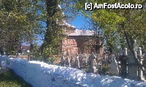 [P05] Zidul din piatră şi cimitirul bisericii 'Adormirea Maicii Domnului'. Călineşti, jud. Prahova.  » foto by traian.leuca †
 - 
<span class="allrVoted glyphicon glyphicon-heart hidden" id="av417128"></span>
<a class="m-l-10 hidden" id="sv417128" onclick="voting_Foto_DelVot(,417128,23926)" role="button">șterge vot <span class="glyphicon glyphicon-remove"></span></a>
<a id="v9417128" class=" c-red"  onclick="voting_Foto_SetVot(417128)" role="button"><span class="glyphicon glyphicon-heart-empty"></span> <b>LIKE</b> = Votează poza</a> <img class="hidden"  id="f417128W9" src="/imagini/loader.gif" border="0" /><span class="AjErrMes hidden" id="e417128ErM"></span>