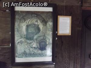 [P26] Manastirea Jercalai -Aici avem icoana in spatele careia erau puse biletele de catre enoriasi, iar alaturi o alta indicatie asupra locului in care ne aflam - Manastirea Jercalai.  » foto by mishu
 - 
<span class="allrVoted glyphicon glyphicon-heart hidden" id="av799634"></span>
<a class="m-l-10 hidden" id="sv799634" onclick="voting_Foto_DelVot(,799634,23926)" role="button">șterge vot <span class="glyphicon glyphicon-remove"></span></a>
<a id="v9799634" class=" c-red"  onclick="voting_Foto_SetVot(799634)" role="button"><span class="glyphicon glyphicon-heart-empty"></span> <b>LIKE</b> = Votează poza</a> <img class="hidden"  id="f799634W9" src="/imagini/loader.gif" border="0" /><span class="AjErrMes hidden" id="e799634ErM"></span>