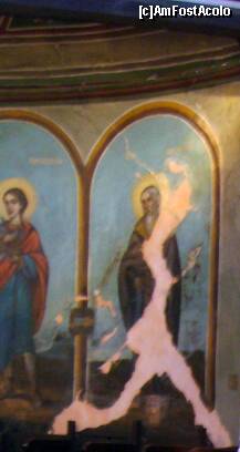 [P18] Biserica “Sfântul Gheorghe” din Puchenii Mari, detaliu pictură interioară degradată » foto by magdalena
 - 
<span class="allrVoted glyphicon glyphicon-heart hidden" id="av273484"></span>
<a class="m-l-10 hidden" id="sv273484" onclick="voting_Foto_DelVot(,273484,23926)" role="button">șterge vot <span class="glyphicon glyphicon-remove"></span></a>
<a id="v9273484" class=" c-red"  onclick="voting_Foto_SetVot(273484)" role="button"><span class="glyphicon glyphicon-heart-empty"></span> <b>LIKE</b> = Votează poza</a> <img class="hidden"  id="f273484W9" src="/imagini/loader.gif" border="0" /><span class="AjErrMes hidden" id="e273484ErM"></span>