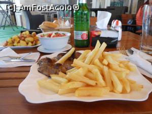 [P07] Urlați - Restaurant Dealu Mare. Ceafă de porc la grătar cu cartofi prăjiți.  » foto by iulianic
 - 
<span class="allrVoted glyphicon glyphicon-heart hidden" id="av986289"></span>
<a class="m-l-10 hidden" id="sv986289" onclick="voting_Foto_DelVot(,986289,23947)" role="button">șterge vot <span class="glyphicon glyphicon-remove"></span></a>
<a id="v9986289" class=" c-red"  onclick="voting_Foto_SetVot(986289)" role="button"><span class="glyphicon glyphicon-heart-empty"></span> <b>LIKE</b> = Votează poza</a> <img class="hidden"  id="f986289W9" src="/imagini/loader.gif" border="0" /><span class="AjErrMes hidden" id="e986289ErM"></span>