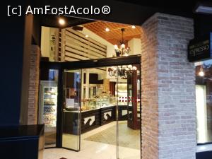 [P23] Patiserii elegante si ademenitoare la fiecare colt » foto by mijey
 - 
<span class="allrVoted glyphicon glyphicon-heart hidden" id="av987377"></span>
<a class="m-l-10 hidden" id="sv987377" onclick="voting_Foto_DelVot(,987377,23971)" role="button">șterge vot <span class="glyphicon glyphicon-remove"></span></a>
<a id="v9987377" class=" c-red"  onclick="voting_Foto_SetVot(987377)" role="button"><span class="glyphicon glyphicon-heart-empty"></span> <b>LIKE</b> = Votează poza</a> <img class="hidden"  id="f987377W9" src="/imagini/loader.gif" border="0" /><span class="AjErrMes hidden" id="e987377ErM"></span>