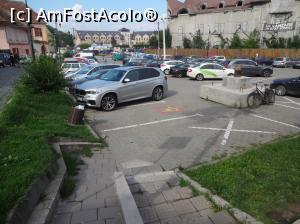[P08] De multe ori si eu ma simt handicapat. Eu nu pot sa parchez. Oare un handicapat poate??  » foto by fanespoitorul
 - 
<span class="allrVoted glyphicon glyphicon-heart hidden" id="av989386"></span>
<a class="m-l-10 hidden" id="sv989386" onclick="voting_Foto_DelVot(,989386,24024)" role="button">șterge vot <span class="glyphicon glyphicon-remove"></span></a>
<a id="v9989386" class=" c-red"  onclick="voting_Foto_SetVot(989386)" role="button"><span class="glyphicon glyphicon-heart-empty"></span> <b>LIKE</b> = Votează poza</a> <img class="hidden"  id="f989386W9" src="/imagini/loader.gif" border="0" /><span class="AjErrMes hidden" id="e989386ErM"></span>