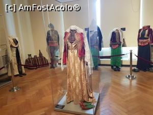 [P05] Imbracaminte traditionala la Muzeul National » foto by geop
 - 
<span class="allrVoted glyphicon glyphicon-heart hidden" id="av1126040"></span>
<a class="m-l-10 hidden" id="sv1126040" onclick="voting_Foto_DelVot(,1126040,24087)" role="button">șterge vot <span class="glyphicon glyphicon-remove"></span></a>
<a id="v91126040" class=" c-red"  onclick="voting_Foto_SetVot(1126040)" role="button"><span class="glyphicon glyphicon-heart-empty"></span> <b>LIKE</b> = Votează poza</a> <img class="hidden"  id="f1126040W9" src="/imagini/loader.gif" border="0" /><span class="AjErrMes hidden" id="e1126040ErM"></span>