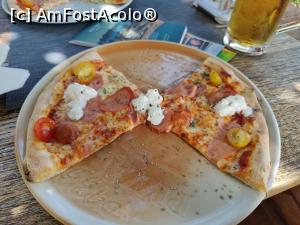 [P51] Konoba Pizzeria Giovanni; juma de pizza » foto by crismis
 - 
<span class="allrVoted glyphicon glyphicon-heart hidden" id="av1353413"></span>
<a class="m-l-10 hidden" id="sv1353413" onclick="voting_Foto_DelVot(,1353413,24110)" role="button">șterge vot <span class="glyphicon glyphicon-remove"></span></a>
<a id="v91353413" class=" c-red"  onclick="voting_Foto_SetVot(1353413)" role="button"><span class="glyphicon glyphicon-heart-empty"></span> <b>LIKE</b> = Votează poza</a> <img class="hidden"  id="f1353413W9" src="/imagini/loader.gif" border="0" /><span class="AjErrMes hidden" id="e1353413ErM"></span>