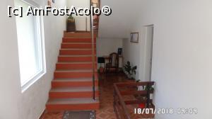 [P12] Rooms Lisičić, Kolašin, Muntenegru. Camerele de la parter sunt situate pe holul care se face în dreapta » foto by ungureanica
 - 
<span class="allrVoted glyphicon glyphicon-heart hidden" id="av1000668"></span>
<a class="m-l-10 hidden" id="sv1000668" onclick="voting_Foto_DelVot(,1000668,24164)" role="button">șterge vot <span class="glyphicon glyphicon-remove"></span></a>
<a id="v91000668" class=" c-red"  onclick="voting_Foto_SetVot(1000668)" role="button"><span class="glyphicon glyphicon-heart-empty"></span> <b>LIKE</b> = Votează poza</a> <img class="hidden"  id="f1000668W9" src="/imagini/loader.gif" border="0" /><span class="AjErrMes hidden" id="e1000668ErM"></span>