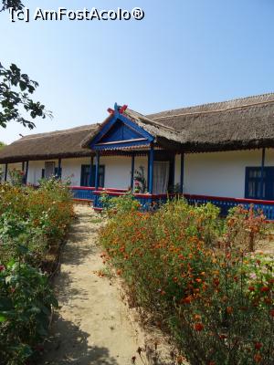 [P02] Casa mare - Gospodăria țărănească din Enisala.  » foto by tata123 🔱
 - 
<span class="allrVoted glyphicon glyphicon-heart hidden" id="av1007579"></span>
<a class="m-l-10 hidden" id="sv1007579" onclick="voting_Foto_DelVot(,1007579,24302)" role="button">șterge vot <span class="glyphicon glyphicon-remove"></span></a>
<a id="v91007579" class=" c-red"  onclick="voting_Foto_SetVot(1007579)" role="button"><span class="glyphicon glyphicon-heart-empty"></span> <b>LIKE</b> = Votează poza</a> <img class="hidden"  id="f1007579W9" src="/imagini/loader.gif" border="0" /><span class="AjErrMes hidden" id="e1007579ErM"></span>