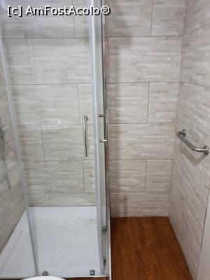 [P09] prin camera de hotel » foto by robert
 - 
<span class="allrVoted glyphicon glyphicon-heart hidden" id="av1018283"></span>
<a class="m-l-10 hidden" id="sv1018283" onclick="voting_Foto_DelVot(,1018283,24427)" role="button">șterge vot <span class="glyphicon glyphicon-remove"></span></a>
<a id="v91018283" class=" c-red"  onclick="voting_Foto_SetVot(1018283)" role="button"><span class="glyphicon glyphicon-heart-empty"></span> <b>LIKE</b> = Votează poza</a> <img class="hidden"  id="f1018283W9" src="/imagini/loader.gif" border="0" /><span class="AjErrMes hidden" id="e1018283ErM"></span>