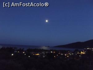 [P22] La lumina lunii în balcon » foto by irinad
 - 
<span class="allrVoted glyphicon glyphicon-heart hidden" id="av1019416"></span>
<a class="m-l-10 hidden" id="sv1019416" onclick="voting_Foto_DelVot(,1019416,24449)" role="button">șterge vot <span class="glyphicon glyphicon-remove"></span></a>
<a id="v91019416" class=" c-red"  onclick="voting_Foto_SetVot(1019416)" role="button"><span class="glyphicon glyphicon-heart-empty"></span> <b>LIKE</b> = Votează poza</a> <img class="hidden"  id="f1019416W9" src="/imagini/loader.gif" border="0" /><span class="AjErrMes hidden" id="e1019416ErM"></span>