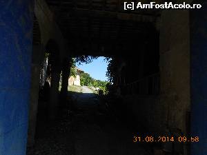 P03 [AUG-2014] intrarea in manastire