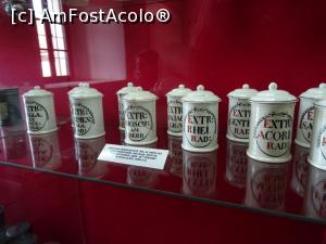[P14] Din colecția de farmacie - Turnul cu Ceas, Sighișoara.  » foto by tata123 🔱
 - 
<span class="allrVoted glyphicon glyphicon-heart hidden" id="av1023962"></span>
<a class="m-l-10 hidden" id="sv1023962" onclick="voting_Foto_DelVot(,1023962,24509)" role="button">șterge vot <span class="glyphicon glyphicon-remove"></span></a>
<a id="v91023962" class=" c-red"  onclick="voting_Foto_SetVot(1023962)" role="button"><span class="glyphicon glyphicon-heart-empty"></span> <b>LIKE</b> = Votează poza</a> <img class="hidden"  id="f1023962W9" src="/imagini/loader.gif" border="0" /><span class="AjErrMes hidden" id="e1023962ErM"></span>