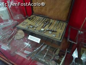 [P16] Instrumentar medical din secolul al XIX-lea - Turnul cu Ceas, Sighișoara.  » foto by tata123 🔱
 - 
<span class="allrVoted glyphicon glyphicon-heart hidden" id="av1023965"></span>
<a class="m-l-10 hidden" id="sv1023965" onclick="voting_Foto_DelVot(,1023965,24509)" role="button">șterge vot <span class="glyphicon glyphicon-remove"></span></a>
<a id="v91023965" class=" c-red"  onclick="voting_Foto_SetVot(1023965)" role="button"><span class="glyphicon glyphicon-heart-empty"></span> <b>LIKE</b> = Votează poza</a> <img class="hidden"  id="f1023965W9" src="/imagini/loader.gif" border="0" /><span class="AjErrMes hidden" id="e1023965ErM"></span>