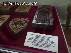 [P19] Sala breslelor - forme de turtă dulce. Observați explicațiile în mai multe limbi de circulație internațională.  » foto by tata123 🔱
 - 
<span class="allrVoted glyphicon glyphicon-heart hidden" id="av1023968"></span>
<a class="m-l-10 hidden" id="sv1023968" onclick="voting_Foto_DelVot(,1023968,24509)" role="button">șterge vot <span class="glyphicon glyphicon-remove"></span></a>
<a id="v91023968" class=" c-red"  onclick="voting_Foto_SetVot(1023968)" role="button"><span class="glyphicon glyphicon-heart-empty"></span> <b>LIKE</b> = Votează poza</a> <img class="hidden"  id="f1023968W9" src="/imagini/loader.gif" border="0" /><span class="AjErrMes hidden" id="e1023968ErM"></span>