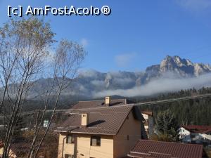[P29] Bușteni - Casa Zura. Vedere din balcon.  » foto by iulianic
 - 
<span class="allrVoted glyphicon glyphicon-heart hidden" id="av1029785"></span>
<a class="m-l-10 hidden" id="sv1029785" onclick="voting_Foto_DelVot(,1029785,24570)" role="button">șterge vot <span class="glyphicon glyphicon-remove"></span></a>
<a id="v91029785" class=" c-red"  onclick="voting_Foto_SetVot(1029785)" role="button"><span class="glyphicon glyphicon-heart-empty"></span> <b>LIKE</b> = Votează poza</a> <img class="hidden"  id="f1029785W9" src="/imagini/loader.gif" border="0" /><span class="AjErrMes hidden" id="e1029785ErM"></span>