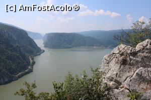 [P41] Parcul Natural Porțile de Fier, Masivul Ciucaru Mic, Ciucaru Mare &icirc;n centru, Golful Dubova &icirc;n dreapta și Cazanele Mari &icirc;n depărtare văzute de la al doilea Punct de belvedere de pe Traseu, loc mai bun pentru pozare.... poză mărime naturală » foto by mprofeanu
 - 
<span class="allrVoted glyphicon glyphicon-heart hidden" id="av1191473"></span>
<a class="m-l-10 hidden" id="sv1191473" onclick="voting_Foto_DelVot(,1191473,24578)" role="button">șterge vot <span class="glyphicon glyphicon-remove"></span></a>
<a id="v91191473" class=" c-red"  onclick="voting_Foto_SetVot(1191473)" role="button"><span class="glyphicon glyphicon-heart-empty"></span> <b>LIKE</b> = Votează poza</a> <img class="hidden"  id="f1191473W9" src="/imagini/loader.gif" border="0" /><span class="AjErrMes hidden" id="e1191473ErM"></span>