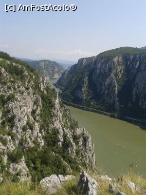 [P04] vedere din Cazanele Mari catre Cazanele Mici » foto by spiros
 - 
<span class="allrVoted glyphicon glyphicon-heart hidden" id="av767435"></span>
<a class="m-l-10 hidden" id="sv767435" onclick="voting_Foto_DelVot(,767435,24578)" role="button">șterge vot <span class="glyphicon glyphicon-remove"></span></a>
<a id="v9767435" class=" c-red"  onclick="voting_Foto_SetVot(767435)" role="button"><span class="glyphicon glyphicon-heart-empty"></span> <b>LIKE</b> = Votează poza</a> <img class="hidden"  id="f767435W9" src="/imagini/loader.gif" border="0" /><span class="AjErrMes hidden" id="e767435ErM"></span>