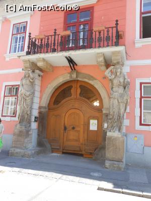 [P20] Sibiu - Clădiri istorice pe Str. Mitropoliei. » foto by iulianic
 - 
<span class="allrVoted glyphicon glyphicon-heart hidden" id="av1337014"></span>
<a class="m-l-10 hidden" id="sv1337014" onclick="voting_Foto_DelVot(,1337014,24643)" role="button">șterge vot <span class="glyphicon glyphicon-remove"></span></a>
<a id="v91337014" class=" c-red"  onclick="voting_Foto_SetVot(1337014)" role="button"><span class="glyphicon glyphicon-heart-empty"></span> <b>LIKE</b> = Votează poza</a> <img class="hidden"  id="f1337014W9" src="/imagini/loader.gif" border="0" /><span class="AjErrMes hidden" id="e1337014ErM"></span>