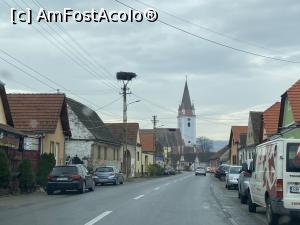 [P01] Biserica evanghelica fortificata din Cristian si unul dintre cuiburile de barza » foto by mishu
 - 
<span class="allrVoted glyphicon glyphicon-heart hidden" id="av1336848"></span>
<a class="m-l-10 hidden" id="sv1336848" onclick="voting_Foto_DelVot(,1336848,24645)" role="button">șterge vot <span class="glyphicon glyphicon-remove"></span></a>
<a id="v91336848" class=" c-red"  onclick="voting_Foto_SetVot(1336848)" role="button"><span class="glyphicon glyphicon-heart-empty"></span> <b>LIKE</b> = Votează poza</a> <img class="hidden"  id="f1336848W9" src="/imagini/loader.gif" border="0" /><span class="AjErrMes hidden" id="e1336848ErM"></span>