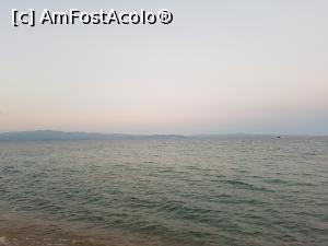 [P06] Marea cea mare, în depărtare se profilează o parte din Sithonia.  » foto by monik-50
 - 
<span class="allrVoted glyphicon glyphicon-heart hidden" id="av1037543"></span>
<a class="m-l-10 hidden" id="sv1037543" onclick="voting_Foto_DelVot(,1037543,24648)" role="button">șterge vot <span class="glyphicon glyphicon-remove"></span></a>
<a id="v91037543" class=" c-red"  onclick="voting_Foto_SetVot(1037543)" role="button"><span class="glyphicon glyphicon-heart-empty"></span> <b>LIKE</b> = Votează poza</a> <img class="hidden"  id="f1037543W9" src="/imagini/loader.gif" border="0" /><span class="AjErrMes hidden" id="e1037543ErM"></span>