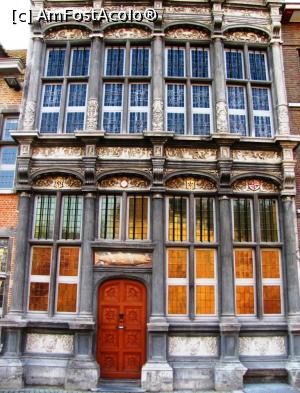 [P11] Casa Somonului, sediul breslei negustorilor de peste » foto by Radu Tudoran
 - 
<span class="allrVoted glyphicon glyphicon-heart hidden" id="av1037776"></span>
<a class="m-l-10 hidden" id="sv1037776" onclick="voting_Foto_DelVot(,1037776,24653)" role="button">șterge vot <span class="glyphicon glyphicon-remove"></span></a>
<a id="v91037776" class=" c-red"  onclick="voting_Foto_SetVot(1037776)" role="button"><span class="glyphicon glyphicon-heart-empty"></span> <b>LIKE</b> = Votează poza</a> <img class="hidden"  id="f1037776W9" src="/imagini/loader.gif" border="0" /><span class="AjErrMes hidden" id="e1037776ErM"></span>