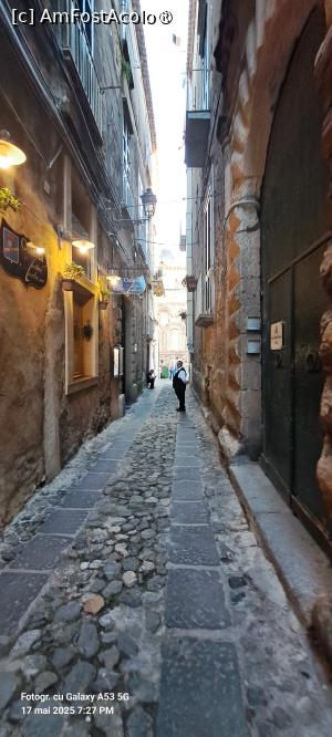 [P72] Străduță din centrul vechi al Tropeei » foto by irinad
 - 
<span class="allrVoted glyphicon glyphicon-heart hidden" id="av1523160"></span>
<a class="m-l-10 hidden" id="sv1523160" onclick="voting_Foto_DelVot(,1523160,24664)" role="button">șterge vot <span class="glyphicon glyphicon-remove"></span></a>
<a id="v91523160" class=" c-red"  onclick="voting_Foto_SetVot(1523160)" role="button"><span class="glyphicon glyphicon-heart-empty"></span> <b>LIKE</b> = Votează poza</a> <img class="hidden"  id="f1523160W9" src="/imagini/loader.gif" border="0" /><span class="AjErrMes hidden" id="e1523160ErM"></span>