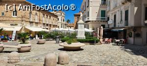 [P81] Piazza în care tronează bustul lui Galluppi » foto by irinad
 - 
<span class="allrVoted glyphicon glyphicon-heart hidden" id="av1523169"></span>
<a class="m-l-10 hidden" id="sv1523169" onclick="voting_Foto_DelVot(,1523169,24664)" role="button">șterge vot <span class="glyphicon glyphicon-remove"></span></a>
<a id="v91523169" class=" c-red"  onclick="voting_Foto_SetVot(1523169)" role="button"><span class="glyphicon glyphicon-heart-empty"></span> <b>LIKE</b> = Votează poza</a> <img class="hidden"  id="f1523169W9" src="/imagini/loader.gif" border="0" /><span class="AjErrMes hidden" id="e1523169ErM"></span>