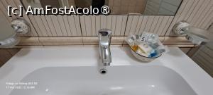 [P33] B&B Olympus Room, în baie » foto by irinad
 - 
<span class="allrVoted glyphicon glyphicon-heart hidden" id="av1522261"></span>
<a class="m-l-10 hidden" id="sv1522261" onclick="voting_Foto_DelVot(,1522261,24710)" role="button">șterge vot <span class="glyphicon glyphicon-remove"></span></a>
<a id="v91522261" class=" c-red"  onclick="voting_Foto_SetVot(1522261)" role="button"><span class="glyphicon glyphicon-heart-empty"></span> <b>LIKE</b> = Votează poza</a> <img class="hidden"  id="f1522261W9" src="/imagini/loader.gif" border="0" /><span class="AjErrMes hidden" id="e1522261ErM"></span>