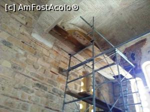 [P27] În mănăstire se fac în continuare reparații » foto by Carmen Ion
 - 
<span class="allrVoted glyphicon glyphicon-heart hidden" id="av1044363"></span>
<a class="m-l-10 hidden" id="sv1044363" onclick="voting_Foto_DelVot(,1044363,24727)" role="button">șterge vot <span class="glyphicon glyphicon-remove"></span></a>
<a id="v91044363" class=" c-red"  onclick="voting_Foto_SetVot(1044363)" role="button"><span class="glyphicon glyphicon-heart-empty"></span> <b>LIKE</b> = Votează poza</a> <img class="hidden"  id="f1044363W9" src="/imagini/loader.gif" border="0" /><span class="AjErrMes hidden" id="e1044363ErM"></span>