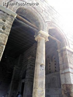 [P31] Singura coloană ionică din Templul lui Apollo se află la intrarea vestică » foto by Carmen Ion
 - 
<span class="allrVoted glyphicon glyphicon-heart hidden" id="av1044367"></span>
<a class="m-l-10 hidden" id="sv1044367" onclick="voting_Foto_DelVot(,1044367,24727)" role="button">șterge vot <span class="glyphicon glyphicon-remove"></span></a>
<a id="v91044367" class=" c-red"  onclick="voting_Foto_SetVot(1044367)" role="button"><span class="glyphicon glyphicon-heart-empty"></span> <b>LIKE</b> = Votează poza</a> <img class="hidden"  id="f1044367W9" src="/imagini/loader.gif" border="0" /><span class="AjErrMes hidden" id="e1044367ErM"></span>