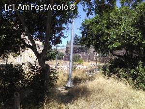 [P41] Mănăstirea Dafni - latura estică și fragmente din zidurile de apărare » foto by Carmen Ion
 - 
<span class="allrVoted glyphicon glyphicon-heart hidden" id="av1044380"></span>
<a class="m-l-10 hidden" id="sv1044380" onclick="voting_Foto_DelVot(,1044380,24727)" role="button">șterge vot <span class="glyphicon glyphicon-remove"></span></a>
<a id="v91044380" class=" c-red"  onclick="voting_Foto_SetVot(1044380)" role="button"><span class="glyphicon glyphicon-heart-empty"></span> <b>LIKE</b> = Votează poza</a> <img class="hidden"  id="f1044380W9" src="/imagini/loader.gif" border="0" /><span class="AjErrMes hidden" id="e1044380ErM"></span>