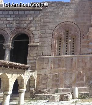 [P05] Mănăstirea Dafni - detalii din fațada sudică » foto by Carmen Ion
 - 
<span class="allrVoted glyphicon glyphicon-heart hidden" id="av1044341"></span>
<a class="m-l-10 hidden" id="sv1044341" onclick="voting_Foto_DelVot(,1044341,24727)" role="button">șterge vot <span class="glyphicon glyphicon-remove"></span></a>
<a id="v91044341" class=" c-red"  onclick="voting_Foto_SetVot(1044341)" role="button"><span class="glyphicon glyphicon-heart-empty"></span> <b>LIKE</b> = Votează poza</a> <img class="hidden"  id="f1044341W9" src="/imagini/loader.gif" border="0" /><span class="AjErrMes hidden" id="e1044341ErM"></span>