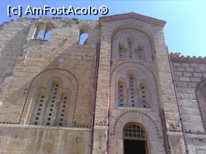 [P08] Mănăstirea Dafni - detalii latura sudică: ferestrele cu zidărie tip cloisonné » foto by Carmen Ion
 - 
<span class="allrVoted glyphicon glyphicon-heart hidden" id="av1044344"></span>
<a class="m-l-10 hidden" id="sv1044344" onclick="voting_Foto_DelVot(,1044344,24727)" role="button">șterge vot <span class="glyphicon glyphicon-remove"></span></a>
<a id="v91044344" class=" c-red"  onclick="voting_Foto_SetVot(1044344)" role="button"><span class="glyphicon glyphicon-heart-empty"></span> <b>LIKE</b> = Votează poza</a> <img class="hidden"  id="f1044344W9" src="/imagini/loader.gif" border="0" /><span class="AjErrMes hidden" id="e1044344ErM"></span>