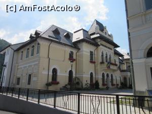 [P17] Centru: Primăria Sinaia » foto by Michi
 - 
<span class="allrVoted glyphicon glyphicon-heart hidden" id="av1331619"></span>
<a class="m-l-10 hidden" id="sv1331619" onclick="voting_Foto_DelVot(,1331619,24741)" role="button">șterge vot <span class="glyphicon glyphicon-remove"></span></a>
<a id="v91331619" class=" c-red"  onclick="voting_Foto_SetVot(1331619)" role="button"><span class="glyphicon glyphicon-heart-empty"></span> <b>LIKE</b> = Votează poza</a> <img class="hidden"  id="f1331619W9" src="/imagini/loader.gif" border="0" /><span class="AjErrMes hidden" id="e1331619ErM"></span>