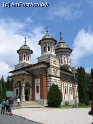 [P34] Furnica:Biserica nouă din mănăstirea Sinaia » foto by Michi
 - 
<span class="allrVoted glyphicon glyphicon-heart hidden" id="av1331636"></span>
<a class="m-l-10 hidden" id="sv1331636" onclick="voting_Foto_DelVot(,1331636,24741)" role="button">șterge vot <span class="glyphicon glyphicon-remove"></span></a>
<a id="v91331636" class=" c-red"  onclick="voting_Foto_SetVot(1331636)" role="button"><span class="glyphicon glyphicon-heart-empty"></span> <b>LIKE</b> = Votează poza</a> <img class="hidden"  id="f1331636W9" src="/imagini/loader.gif" border="0" /><span class="AjErrMes hidden" id="e1331636ErM"></span>