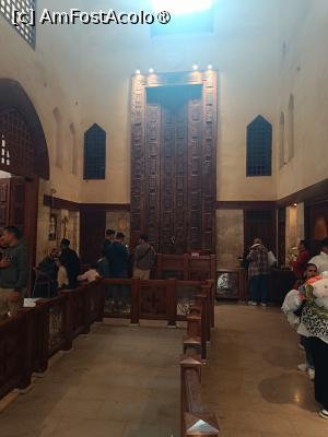 [P07] Cairo, Cartierul Copt, Biserica Coptă Sf. Gheorghe, Paraclisul Vechi cu imensa ușă » foto by mprofeanu
 - 
<span class="allrVoted glyphicon glyphicon-heart hidden" id="av1532066"></span>
<a class="m-l-10 hidden" id="sv1532066" onclick="voting_Foto_DelVot(,1532066,24800)" role="button">șterge vot <span class="glyphicon glyphicon-remove"></span></a>
<a id="v91532066" class=" c-red"  onclick="voting_Foto_SetVot(1532066)" role="button"><span class="glyphicon glyphicon-heart-empty"></span> <b>LIKE</b> = Votează poza</a> <img class="hidden"  id="f1532066W9" src="/imagini/loader.gif" border="0" /><span class="AjErrMes hidden" id="e1532066ErM"></span>