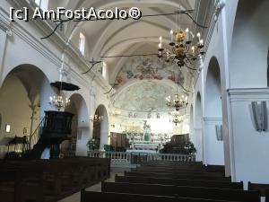 [P10] Interior al bisericii Sainte- Marie-Majeure » foto by Mika
 - 
<span class="allrVoted glyphicon glyphicon-heart hidden" id="av1051291"></span>
<a class="m-l-10 hidden" id="sv1051291" onclick="voting_Foto_DelVot(,1051291,24830)" role="button">șterge vot <span class="glyphicon glyphicon-remove"></span></a>
<a id="v91051291" class=" c-red"  onclick="voting_Foto_SetVot(1051291)" role="button"><span class="glyphicon glyphicon-heart-empty"></span> <b>LIKE</b> = Votează poza</a> <img class="hidden"  id="f1051291W9" src="/imagini/loader.gif" border="0" /><span class="AjErrMes hidden" id="e1051291ErM"></span>