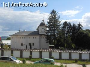 [P06] Buhuși - Biserica „Sfânta Înviere”, în apropiere de Conacul Theodor Buhuș. » foto by iulianic
 - 
<span class="allrVoted glyphicon glyphicon-heart hidden" id="av1174644"></span>
<a class="m-l-10 hidden" id="sv1174644" onclick="voting_Foto_DelVot(,1174644,24883)" role="button">șterge vot <span class="glyphicon glyphicon-remove"></span></a>
<a id="v91174644" class=" c-red"  onclick="voting_Foto_SetVot(1174644)" role="button"><span class="glyphicon glyphicon-heart-empty"></span> <b>LIKE</b> = Votează poza</a> <img class="hidden"  id="f1174644W9" src="/imagini/loader.gif" border="0" /><span class="AjErrMes hidden" id="e1174644ErM"></span>