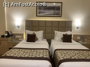 [P18] Clarks Shiraz Hotel ,cameră » foto by AZE
 - 
<span class="allrVoted glyphicon glyphicon-heart hidden" id="av1425060"></span>
<a class="m-l-10 hidden" id="sv1425060" onclick="voting_Foto_DelVot(,1425060,24895)" role="button">șterge vot <span class="glyphicon glyphicon-remove"></span></a>
<a id="v91425060" class=" c-red"  onclick="voting_Foto_SetVot(1425060)" role="button"><span class="glyphicon glyphicon-heart-empty"></span> <b>LIKE</b> = Votează poza</a> <img class="hidden"  id="f1425060W9" src="/imagini/loader.gif" border="0" /><span class="AjErrMes hidden" id="e1425060ErM"></span>