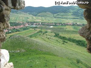 [P08] Cetatea Trascaului-vedere de pe metereze » foto by spiros
 - 
<span class="allrVoted glyphicon glyphicon-heart hidden" id="av562004"></span>
<a class="m-l-10 hidden" id="sv562004" onclick="voting_Foto_DelVot(,562004,24963)" role="button">șterge vot <span class="glyphicon glyphicon-remove"></span></a>
<a id="v9562004" class=" c-red"  onclick="voting_Foto_SetVot(562004)" role="button"><span class="glyphicon glyphicon-heart-empty"></span> <b>LIKE</b> = Votează poza</a> <img class="hidden"  id="f562004W9" src="/imagini/loader.gif" border="0" /><span class="AjErrMes hidden" id="e562004ErM"></span>