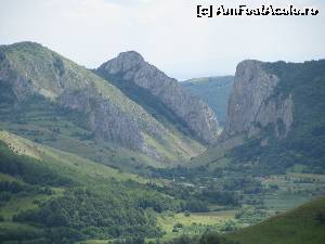 [P09] Cetatea Trascaului-vedere asupra Cheilor Aiudului » foto by spiros
 - 
<span class="allrVoted glyphicon glyphicon-heart hidden" id="av562005"></span>
<a class="m-l-10 hidden" id="sv562005" onclick="voting_Foto_DelVot(,562005,24963)" role="button">șterge vot <span class="glyphicon glyphicon-remove"></span></a>
<a id="v9562005" class=" c-red"  onclick="voting_Foto_SetVot(562005)" role="button"><span class="glyphicon glyphicon-heart-empty"></span> <b>LIKE</b> = Votează poza</a> <img class="hidden"  id="f562005W9" src="/imagini/loader.gif" border="0" /><span class="AjErrMes hidden" id="e562005ErM"></span>