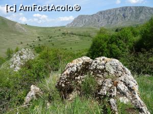 [P10] Peisaje pitorești în jurul cetății Colțești - Piatra Secuiului.  » foto by tata123 🔱
 - 
<span class="allrVoted glyphicon glyphicon-heart hidden" id="av1084538"></span>
<a class="m-l-10 hidden" id="sv1084538" onclick="voting_Foto_DelVot(,1084538,24963)" role="button">șterge vot <span class="glyphicon glyphicon-remove"></span></a>
<a id="v91084538" class=" c-red"  onclick="voting_Foto_SetVot(1084538)" role="button"><span class="glyphicon glyphicon-heart-empty"></span> <b>LIKE</b> = Votează poza</a> <img class="hidden"  id="f1084538W9" src="/imagini/loader.gif" border="0" /><span class="AjErrMes hidden" id="e1084538ErM"></span>