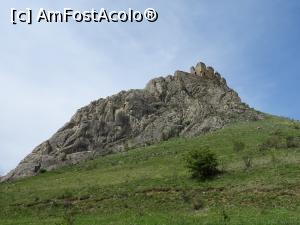 [P19] Masivul stâncos pe care a fost construită cetatea.  » foto by tata123 🔱
 - 
<span class="allrVoted glyphicon glyphicon-heart hidden" id="av1084547"></span>
<a class="m-l-10 hidden" id="sv1084547" onclick="voting_Foto_DelVot(,1084547,24963)" role="button">șterge vot <span class="glyphicon glyphicon-remove"></span></a>
<a id="v91084547" class=" c-red"  onclick="voting_Foto_SetVot(1084547)" role="button"><span class="glyphicon glyphicon-heart-empty"></span> <b>LIKE</b> = Votează poza</a> <img class="hidden"  id="f1084547W9" src="/imagini/loader.gif" border="0" /><span class="AjErrMes hidden" id="e1084547ErM"></span>