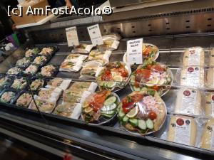 [P22] Vitrine din Piața de Pește » foto by alinaro
 - 
<span class="allrVoted glyphicon glyphicon-heart hidden" id="av1064080"></span>
<a class="m-l-10 hidden" id="sv1064080" onclick="voting_Foto_DelVot(,1064080,25031)" role="button">șterge vot <span class="glyphicon glyphicon-remove"></span></a>
<a id="v91064080" class=" c-red"  onclick="voting_Foto_SetVot(1064080)" role="button"><span class="glyphicon glyphicon-heart-empty"></span> <b>LIKE</b> = Votează poza</a> <img class="hidden"  id="f1064080W9" src="/imagini/loader.gif" border="0" /><span class="AjErrMes hidden" id="e1064080ErM"></span>