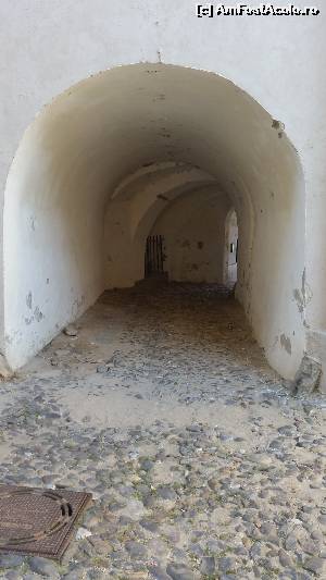 [P12] Intrarea in cetate pe sub Turnul Clopotarilor » foto by sed
 - 
<span class="allrVoted glyphicon glyphicon-heart hidden" id="av661449"></span>
<a class="m-l-10 hidden" id="sv661449" onclick="voting_Foto_DelVot(,661449,25046)" role="button">șterge vot <span class="glyphicon glyphicon-remove"></span></a>
<a id="v9661449" class=" c-red"  onclick="voting_Foto_SetVot(661449)" role="button"><span class="glyphicon glyphicon-heart-empty"></span> <b>LIKE</b> = Votează poza</a> <img class="hidden"  id="f661449W9" src="/imagini/loader.gif" border="0" /><span class="AjErrMes hidden" id="e661449ErM"></span>