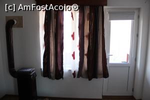 [P11] Greci, jud. Tulcea, Pensiunea Matetovici, Casa Filip, Geamul și ușa de la balcon » foto by mprofeanu
 - 
<span class="allrVoted glyphicon glyphicon-heart hidden" id="av1221909"></span>
<a class="m-l-10 hidden" id="sv1221909" onclick="voting_Foto_DelVot(,1221909,25125)" role="button">șterge vot <span class="glyphicon glyphicon-remove"></span></a>
<a id="v91221909" class=" c-red"  onclick="voting_Foto_SetVot(1221909)" role="button"><span class="glyphicon glyphicon-heart-empty"></span> <b>LIKE</b> = Votează poza</a> <img class="hidden"  id="f1221909W9" src="/imagini/loader.gif" border="0" /><span class="AjErrMes hidden" id="e1221909ErM"></span>