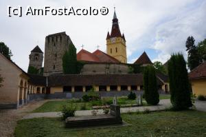 [P13] Vedere din curtea cimitirului » foto by catrinel
 - 
<span class="allrVoted glyphicon glyphicon-heart hidden" id="av1071096"></span>
<a class="m-l-10 hidden" id="sv1071096" onclick="voting_Foto_DelVot(,1071096,25156)" role="button">șterge vot <span class="glyphicon glyphicon-remove"></span></a>
<a id="v91071096" class=" c-red"  onclick="voting_Foto_SetVot(1071096)" role="button"><span class="glyphicon glyphicon-heart-empty"></span> <b>LIKE</b> = Votează poza</a> <img class="hidden"  id="f1071096W9" src="/imagini/loader.gif" border="0" /><span class="AjErrMes hidden" id="e1071096ErM"></span>