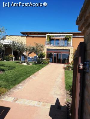 [P18] Intrarea in cladirea in care se afla si sala de degustari » foto by DOINITA
 - 
<span class="allrVoted glyphicon glyphicon-heart hidden" id="av1076993"></span>
<a class="m-l-10 hidden" id="sv1076993" onclick="voting_Foto_DelVot(,1076993,25229)" role="button">șterge vot <span class="glyphicon glyphicon-remove"></span></a>
<a id="v91076993" class=" c-red"  onclick="voting_Foto_SetVot(1076993)" role="button"><span class="glyphicon glyphicon-heart-empty"></span> <b>LIKE</b> = Votează poza</a> <img class="hidden"  id="f1076993W9" src="/imagini/loader.gif" border="0" /><span class="AjErrMes hidden" id="e1076993ErM"></span>