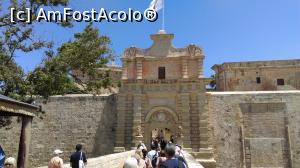 [P09] Main Gate Mdina » foto by Butz
 - 
<span class="allrVoted glyphicon glyphicon-heart hidden" id="av1077694"></span>
<a class="m-l-10 hidden" id="sv1077694" onclick="voting_Foto_DelVot(,1077694,25241)" role="button">șterge vot <span class="glyphicon glyphicon-remove"></span></a>
<a id="v91077694" class=" c-red"  onclick="voting_Foto_SetVot(1077694)" role="button"><span class="glyphicon glyphicon-heart-empty"></span> <b>LIKE</b> = Votează poza</a> <img class="hidden"  id="f1077694W9" src="/imagini/loader.gif" border="0" /><span class="AjErrMes hidden" id="e1077694ErM"></span>