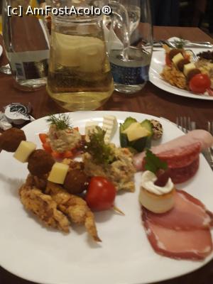 [P01] Aranjamentul bucatarului in noaptea de revelion ,Aperitiv » foto by rapbuc
 - 
<span class="allrVoted glyphicon glyphicon-heart hidden" id="av1345017"></span>
<a class="m-l-10 hidden" id="sv1345017" onclick="voting_Foto_DelVot(,1345017,25371)" role="button">șterge vot <span class="glyphicon glyphicon-remove"></span></a>
<a id="v91345017" class=" c-red"  onclick="voting_Foto_SetVot(1345017)" role="button"><span class="glyphicon glyphicon-heart-empty"></span> <b>LIKE</b> = Votează poza</a> <img class="hidden"  id="f1345017W9" src="/imagini/loader.gif" border="0" /><span class="AjErrMes hidden" id="e1345017ErM"></span>